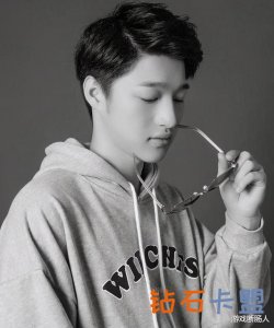 和平精英：少东有多强？不动一枪淘汰7名对手，却无可奈何输给